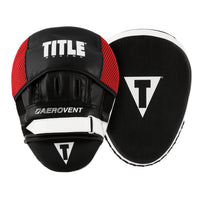 variant:lifestyle::TITLE Boxing Aerovent Excel Incredi-Mitts 2.0 main vie