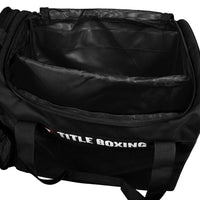 variant:lifestyle::TITLE Boxing Ventilated Sport Bag inside view