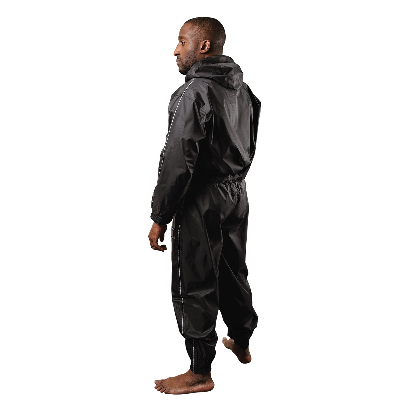 variant:lifestyle::TITLE Boxing Sauna Suit With Hood guy posing wearing sauna suit