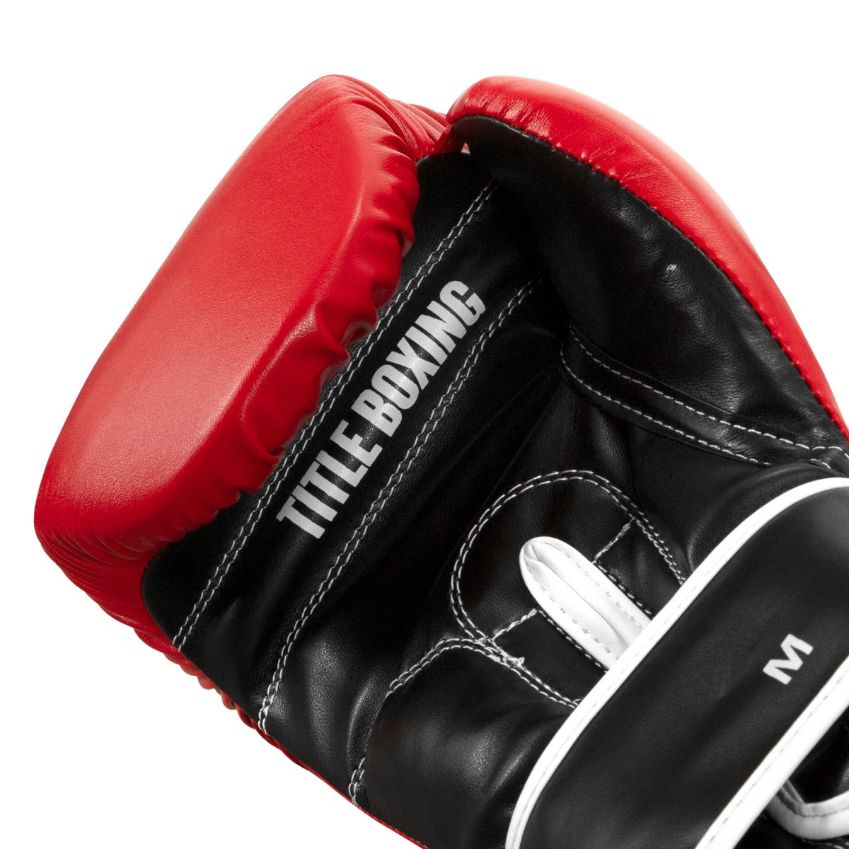 varaint:lifestyle::TITLE Boxing Fundamental Bag Gloves II hand view