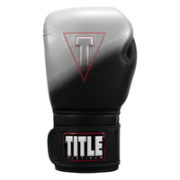 variant:lifestyle::TITLE Platinum Proclaim Power Boxing Bag Gloves third view