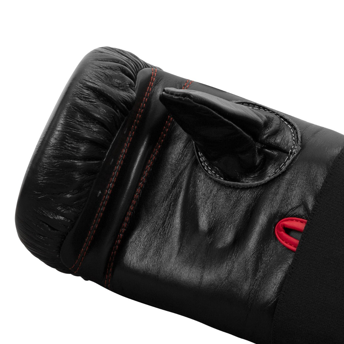 variant:lifestyle::TITLE Boxing Professional Old School Leather Bag Gloves 3.0 hand view